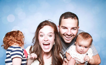 Rodzina w mieszkaniu