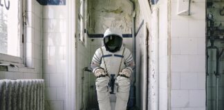 Co powiesić na ścianie w toalecie?