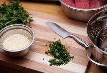 Do czego służy strainer?