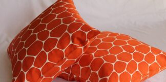 Jak układać dekory w małej łazience?