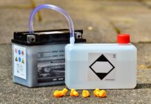 Dlaczego akumulatorki mają po 12 V? Dlaczego akumulatorki mają po 12 V?