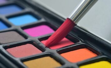 Czym najlepiej malować sufit pędzlem czy wałkiem?