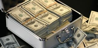 Ile zarabia się na własnej cukierni?