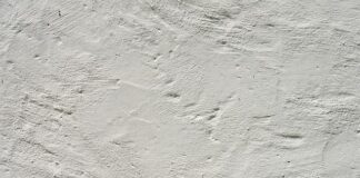 Ile warstw farby na sufit?