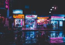 Co oznacza strzałka na pompie wody?