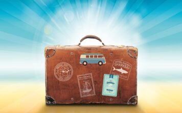 Co oznacza naklejka ch na samochodzie?